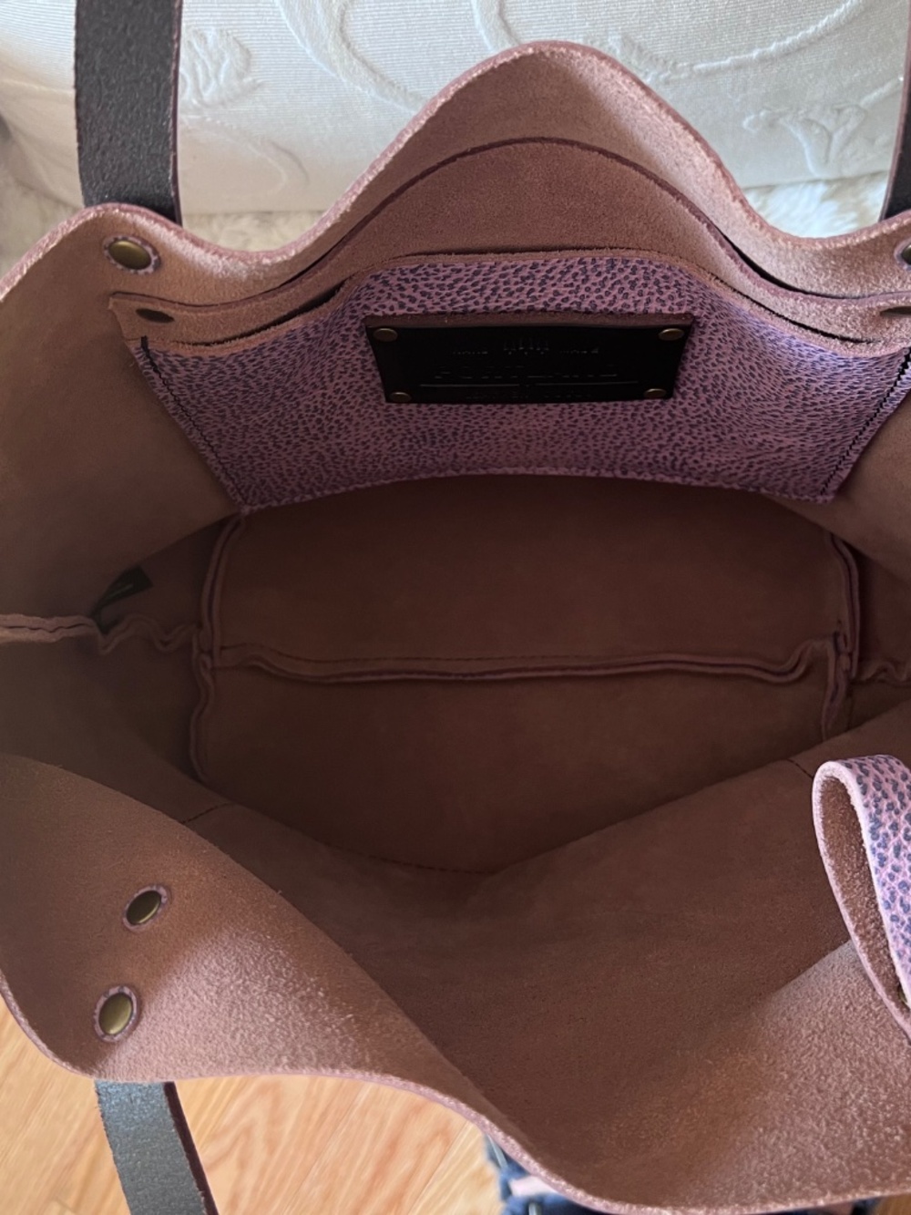 UNICORN - Portland Leather Medium Tote Bag in Lilac. Excellent condition!!~ - Picture 8 of 9